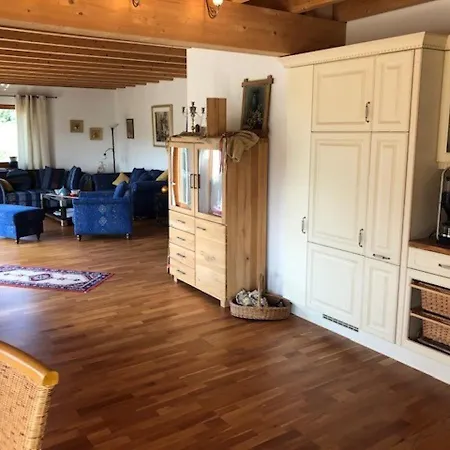 Haus Leenja شقة *